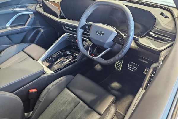 2026 MY25 Audi Q5 GU e-hybrid 270kW SUV Image 16