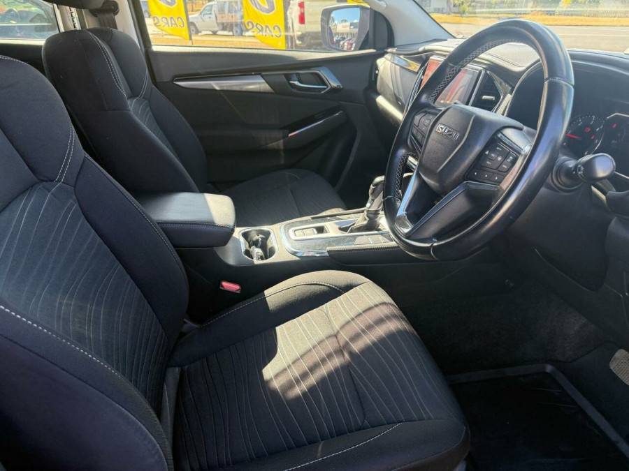 2021 Isuzu MU-X RJ LS-U SUV Image 11