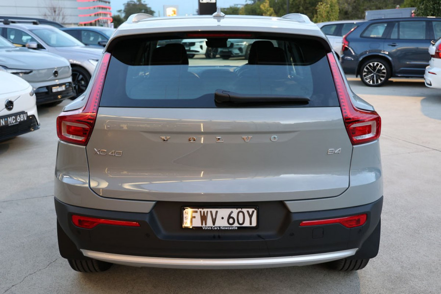2026 Volvo XC40 XZ Plus B4 SUV Image 5