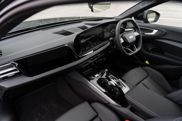 2025 Audi A5 B10 e-hybrid S-Line Hatch