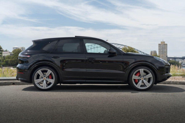2021 Porsche Cayenne Gts SUV Image 8