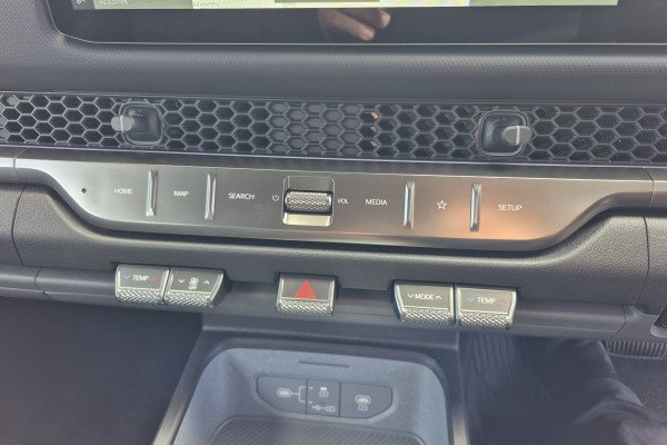 2026 Kia Tasman TK SX+ Ute Image 15