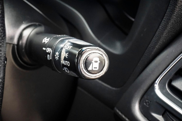 2015 Honda HR-V  VTi-L SUV Image 6