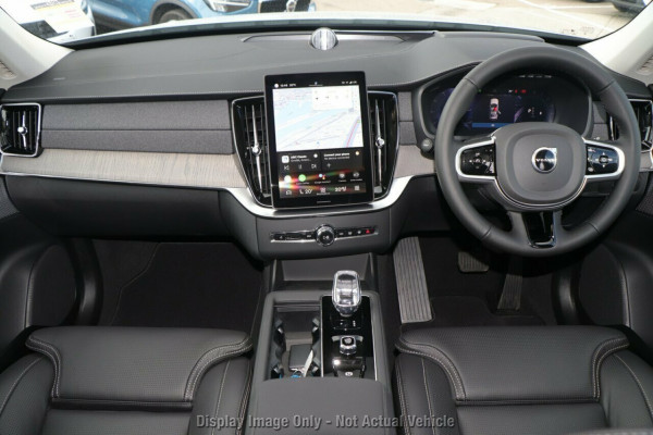 2026 Volvo XC90 L Series Ultra B5 Dark SUV Image 6