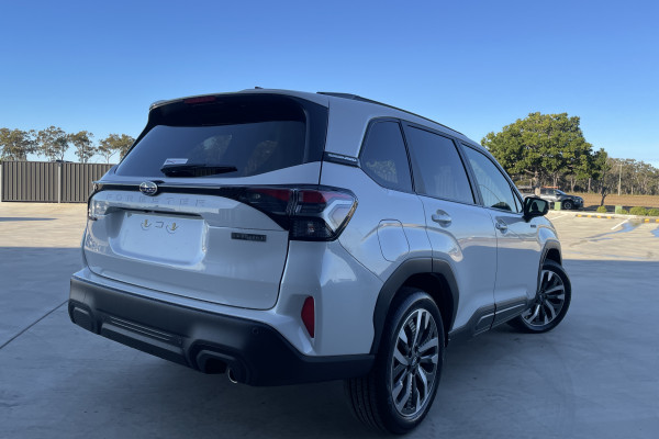 2026 Subaru Forester S6 Hybrid Touring SUV Image 8