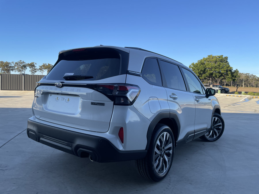 2026 Subaru Forester S6 Hybrid Touring SUV Image 8