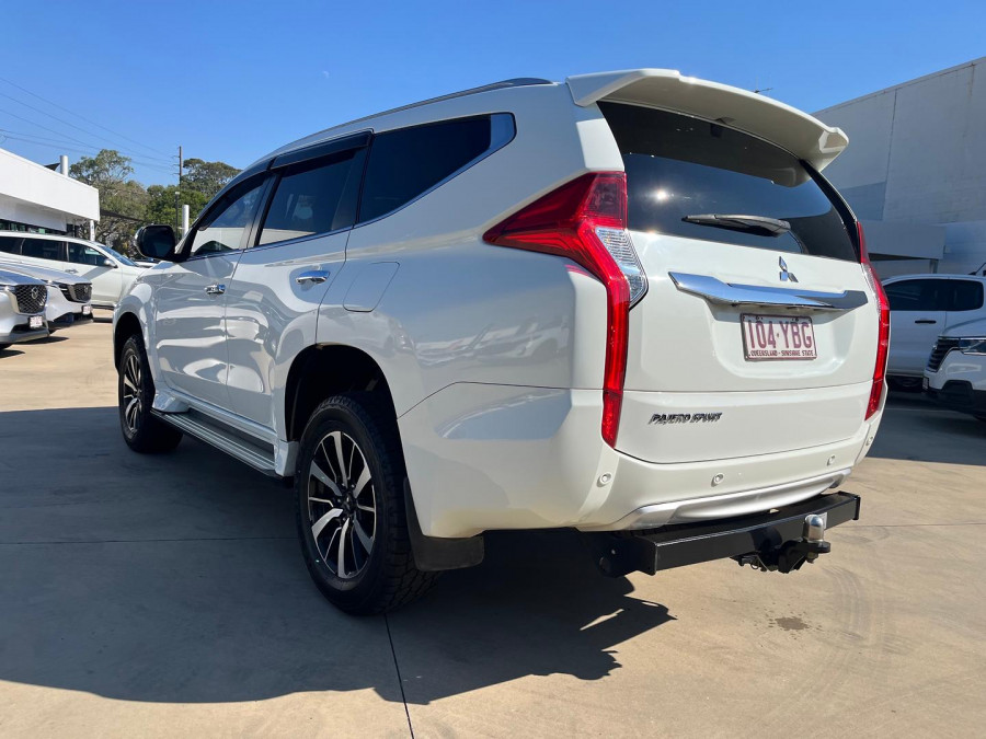 2018 Mitsubishi Pajero Sport QE GLS SUV Image 5