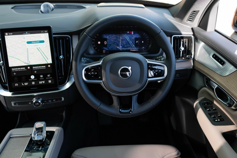 2026 Volvo XC90 L Series Ultra B5 Dark SUV Image 15