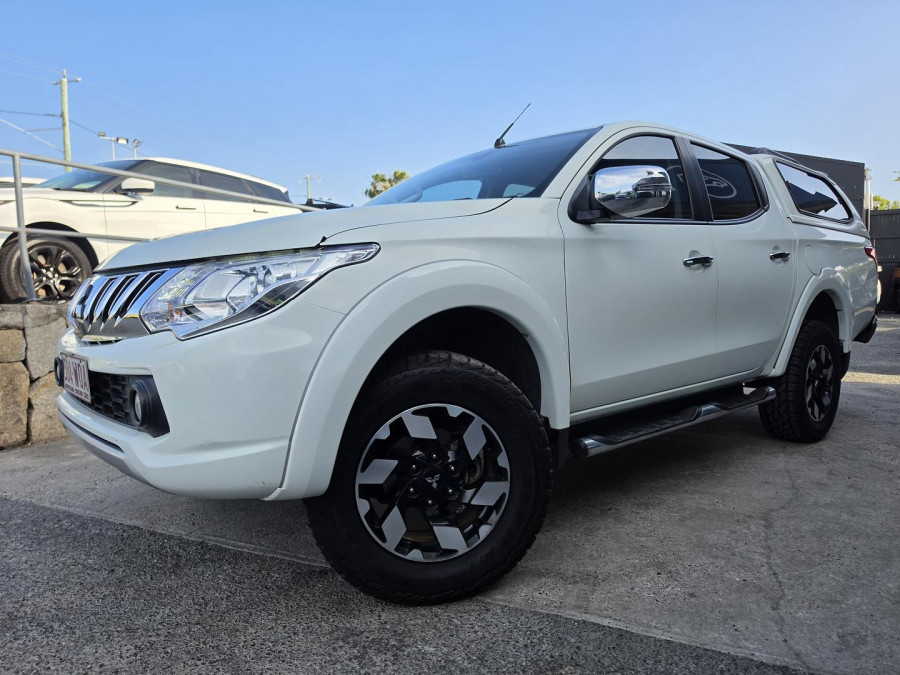 2015 MY16 Mitsubishi Triton MQ Exceed Ute Image 1