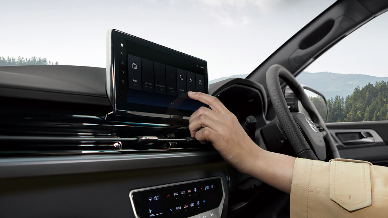 Smart audio with 12.3-inch touchscreen Image