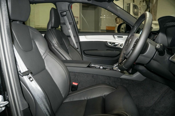 2026 Volvo XC90 L Series Black Edition SUV Image 8