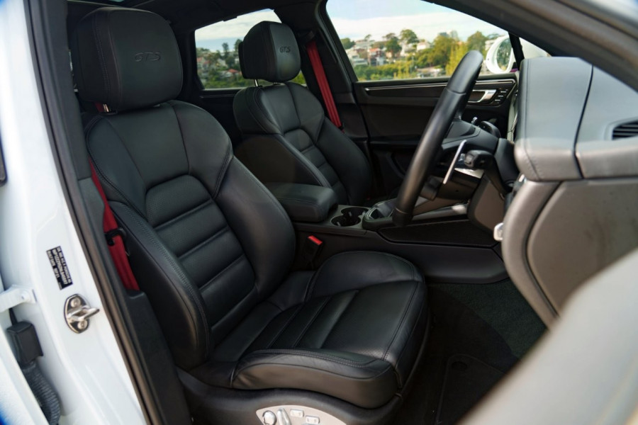 2021 Porsche Macan GTS SUV Image 11