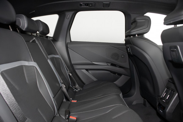 2026 BMW iX3 NA5 M Sport SUV image 10