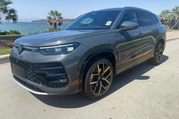 2025 Volkswagen Tayron R4 195TSI R-Line SUV Image 4