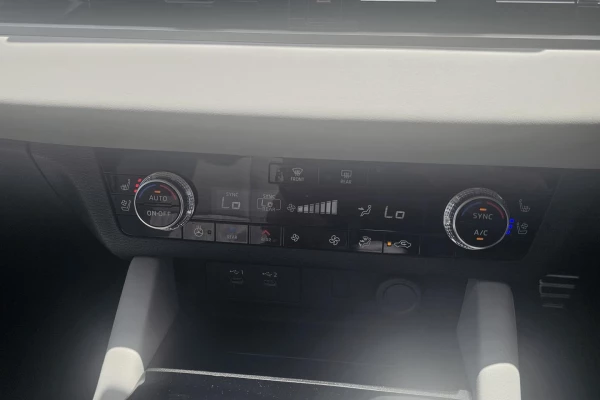 2025 Mitsubishi Outlander ZM Exceed SUV Image 25