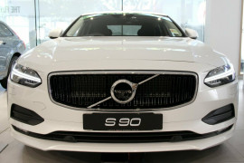 2017 Volvo S90 P Series T5 Momentum Sedan