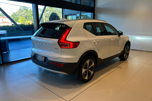 2026 Volvo XC40 XZ Plus B4 SUV Image 3