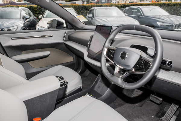 2026 MY25 Volvo EX30  Single Motor Extended Range Ultra SUV image 7