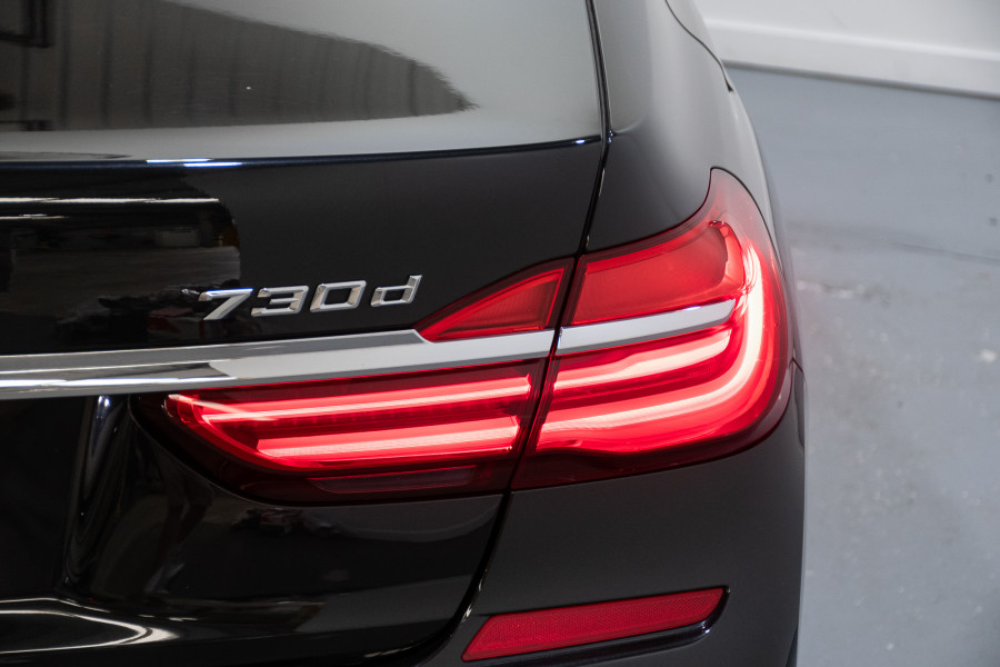 2018 BMW 7 Series 30d Sedan Image 11