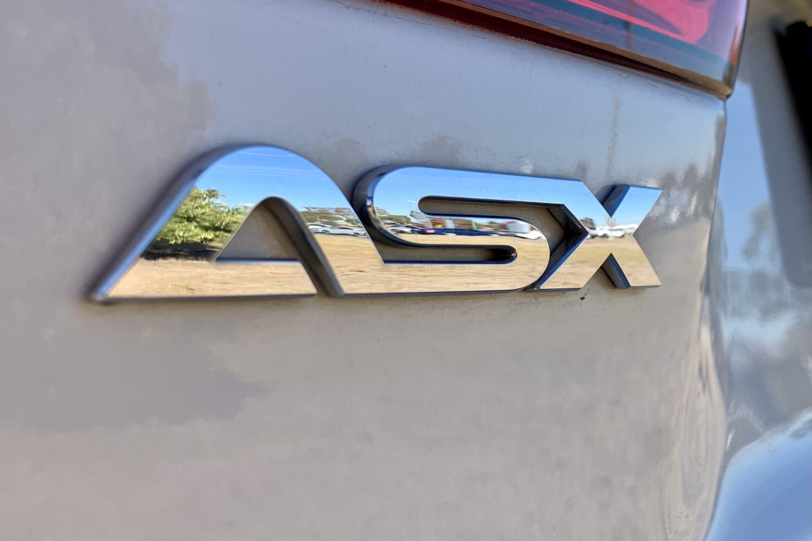 2016 MY15.5 Mitsubishi ASX XB LS SUV Image 8