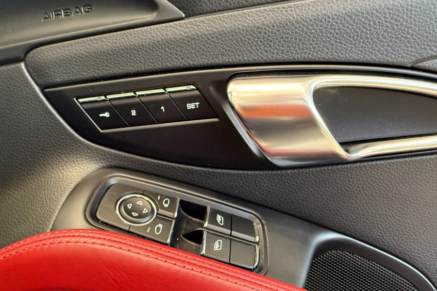 2016 MY17 Porsche 718 982  Convertible Image 46