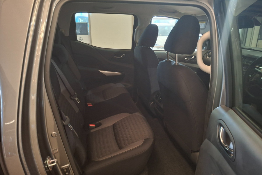2024 Nissan Navara D23 ST Ute Image 8