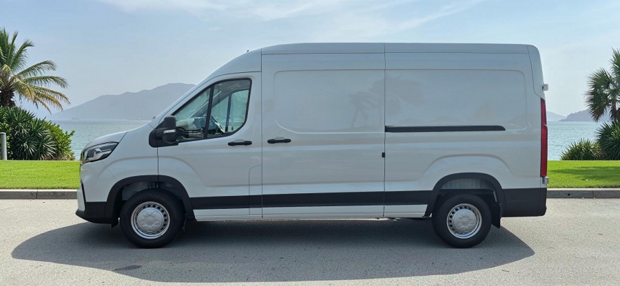 2026 MY25 LDV Deliver 9  Mid Roof LWB Van Image 7