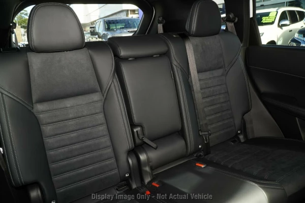 2026 Mitsubishi Outlander ZM Black Edition SUV Image 9