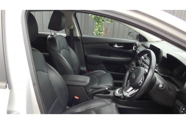 2020 MY21 Kia Cerato BD MY21 SPORT+ SAFETY PACK Hatch Image 9