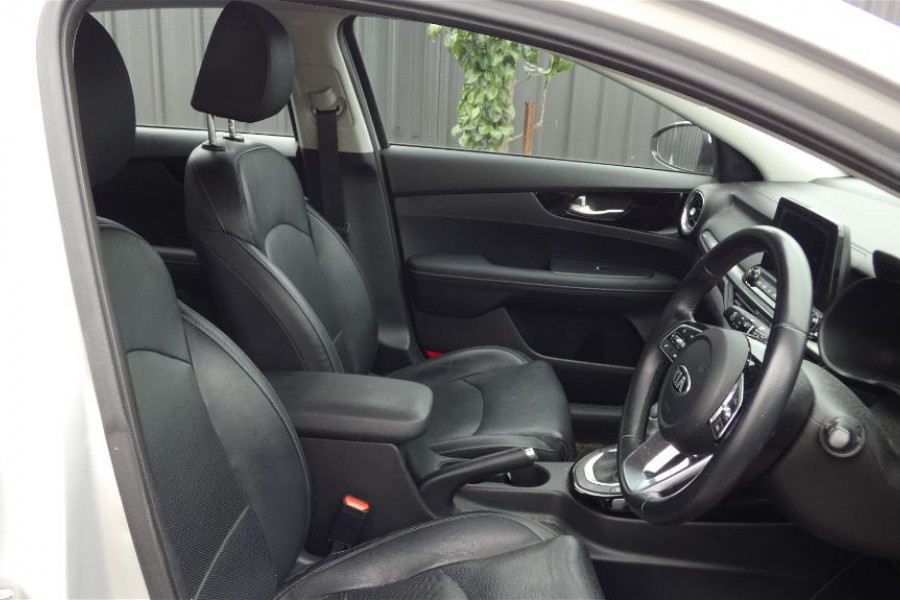 2020 MY21 Kia Cerato BD MY21 SPORT+ SAFETY PACK Hatch Image 9