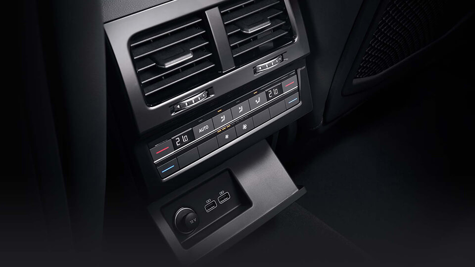 Optional Sound and Comfort package with 4 zone climate control. Image