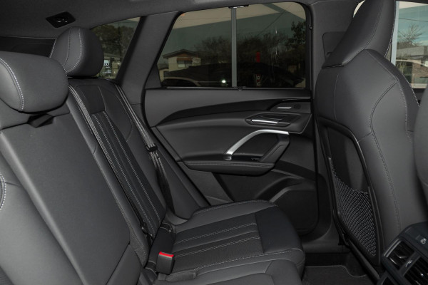 2026 Audi Q5 e-hybrid 270kW SUV image 9