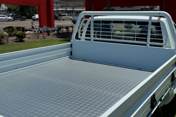 2026 Mitsubishi Triton MV  GLX Cab Chassis Image 9