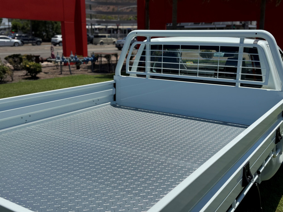 2026 Mitsubishi Triton MV  GLX Cab Chassis Image 9