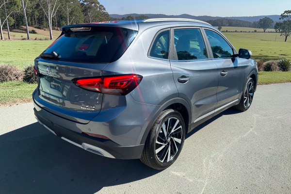 2025 MY26 MG ZS ZS32 Essence Hybrid+ SUV Image 3