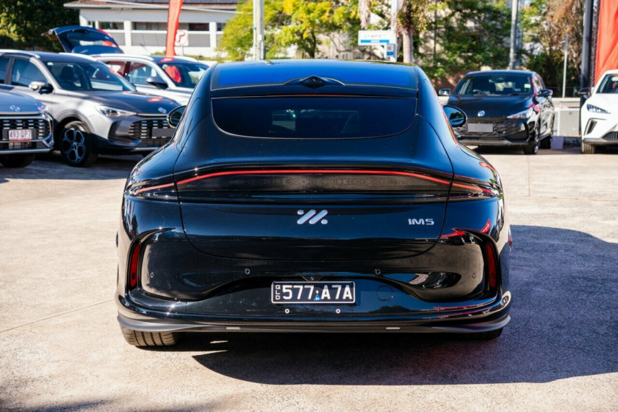 2025 MG IM5 P12L Performance Hatch Image 3