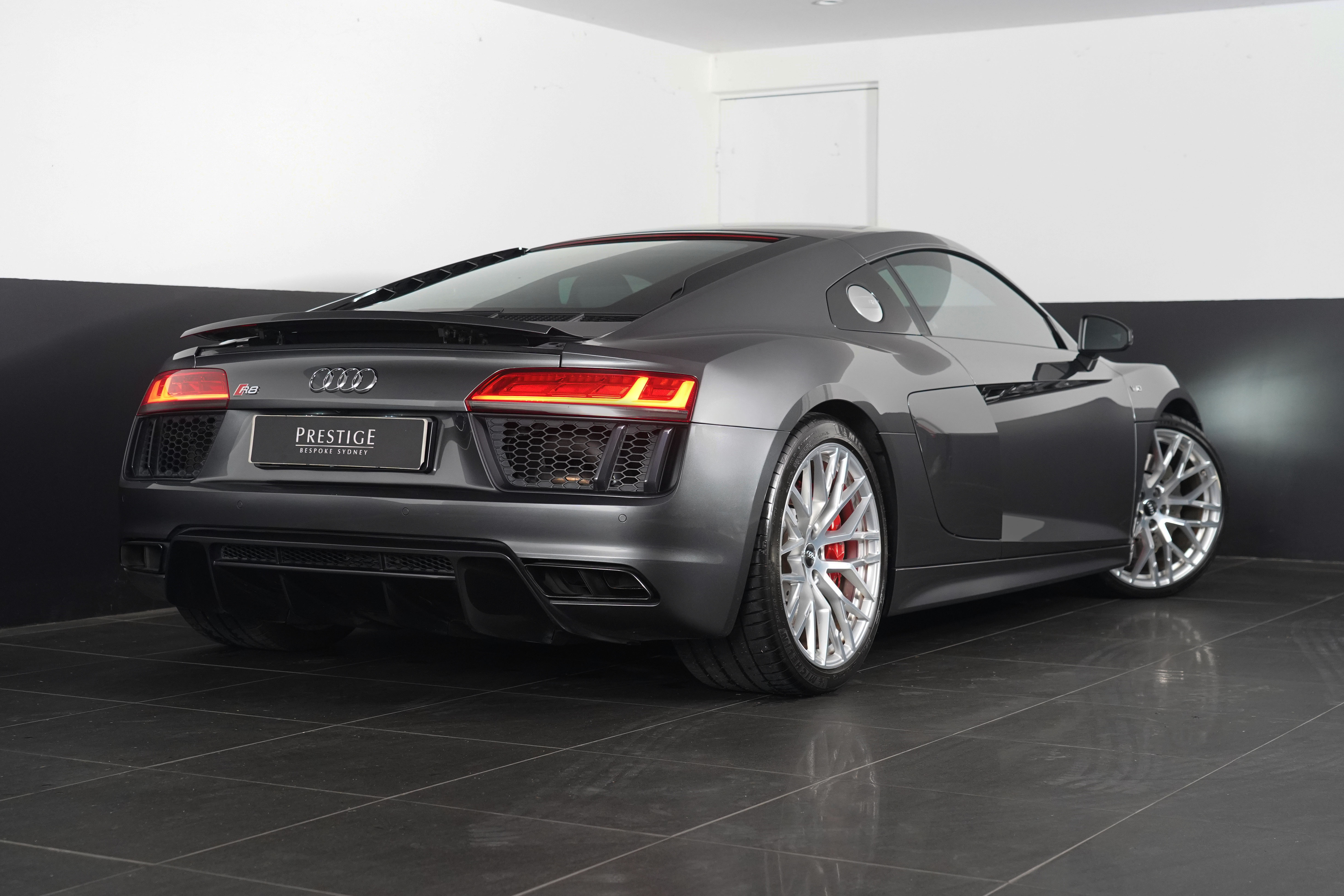 2018 Audi R8 V10 RWS  Coupe Image 27