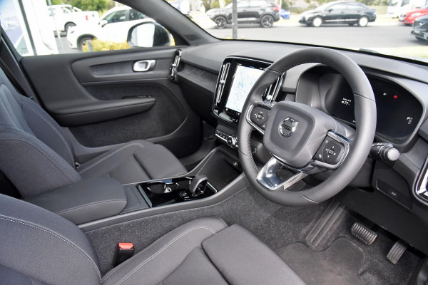 2023 MY24 Volvo C40  Recharge SUV Image 6