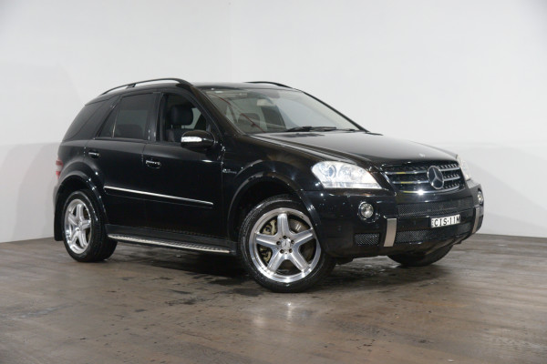 Mercedes-Benz Ml 63 Amg (4x4) Mercedes-Benz Ml 63 Amg (4x4) Auto