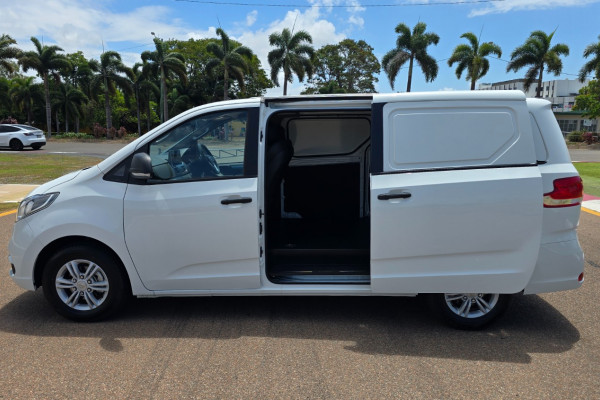 2026 MY25 LDV G10 SV7C + Van Image 9
