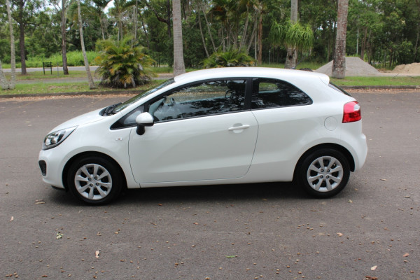 2014 Kia Rio UB  S Hatchback Image 5