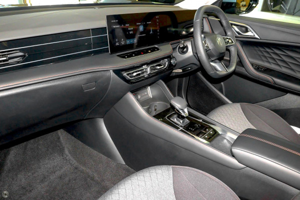 2025 MG HS AS33P Super Hybrid Excite SUV Image 6