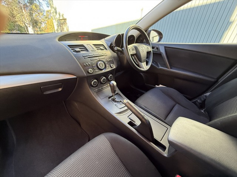 2012 Mazda 3 Maxx Sport Sedan Image 15