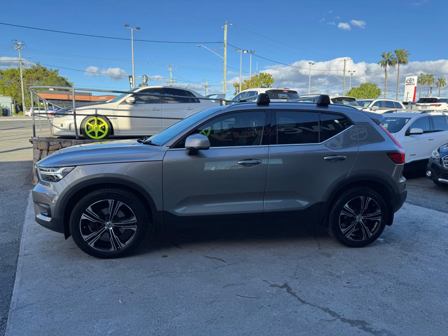 2020 Volvo XC40 XZ T4 Inscription SUV Image 9