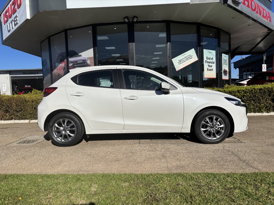 2024 Mazda 2 DJ Series G15 Pure Hatch Image 2