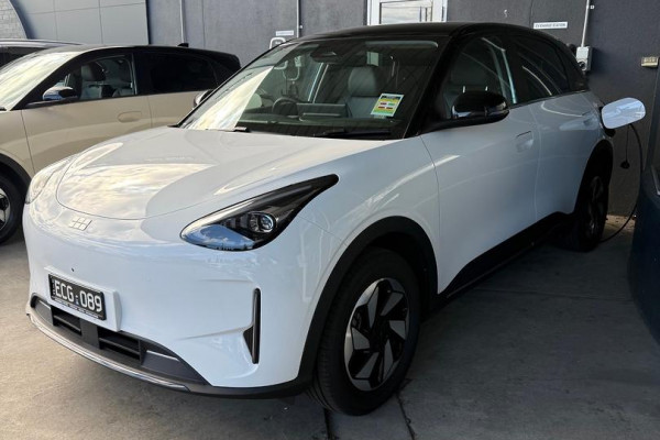 2026 MY27 Geely EX2 E22H Inspire Hatch Image 3