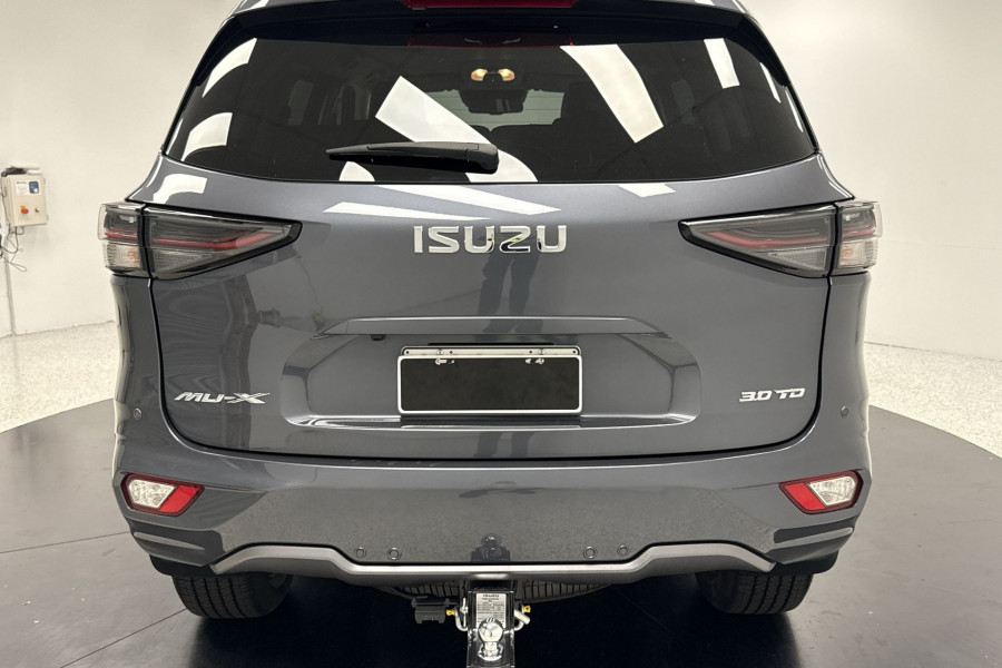 2024 Isuzu MU-X LS-T Wagon Image 10