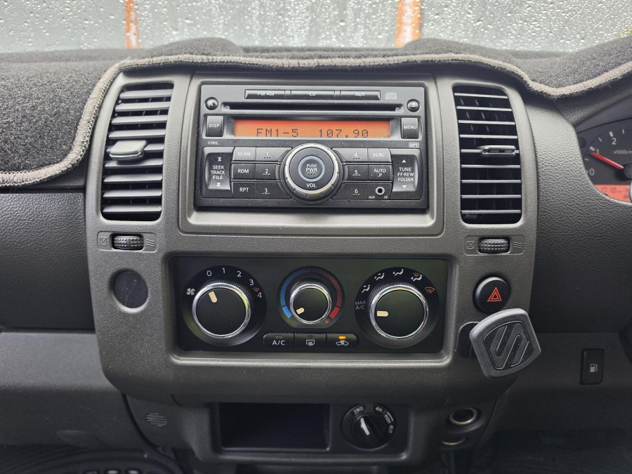 2015 MY14 Nissan Navara D40 Series 8 Silverline SE Dual Cab Pickup Image 22