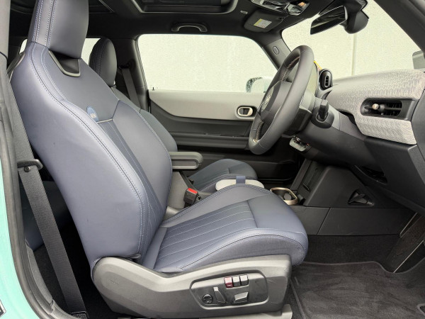 2025 MINI Cooper F65 S Favoured Hatch image 6