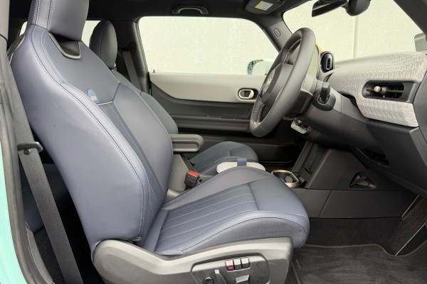 2025 MINI Cooper F65 S Favoured Hatch